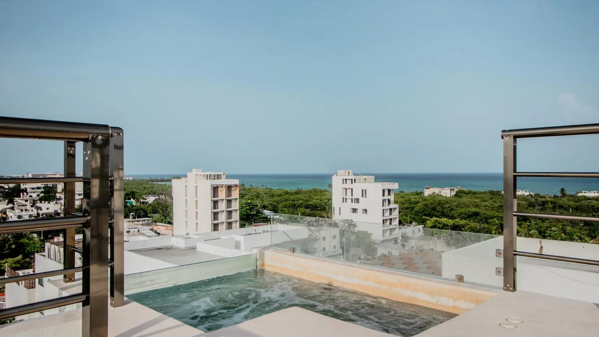 Condos With Ocean View Pool In Av 10 & 60 Street Playa del Carmen Mexiko