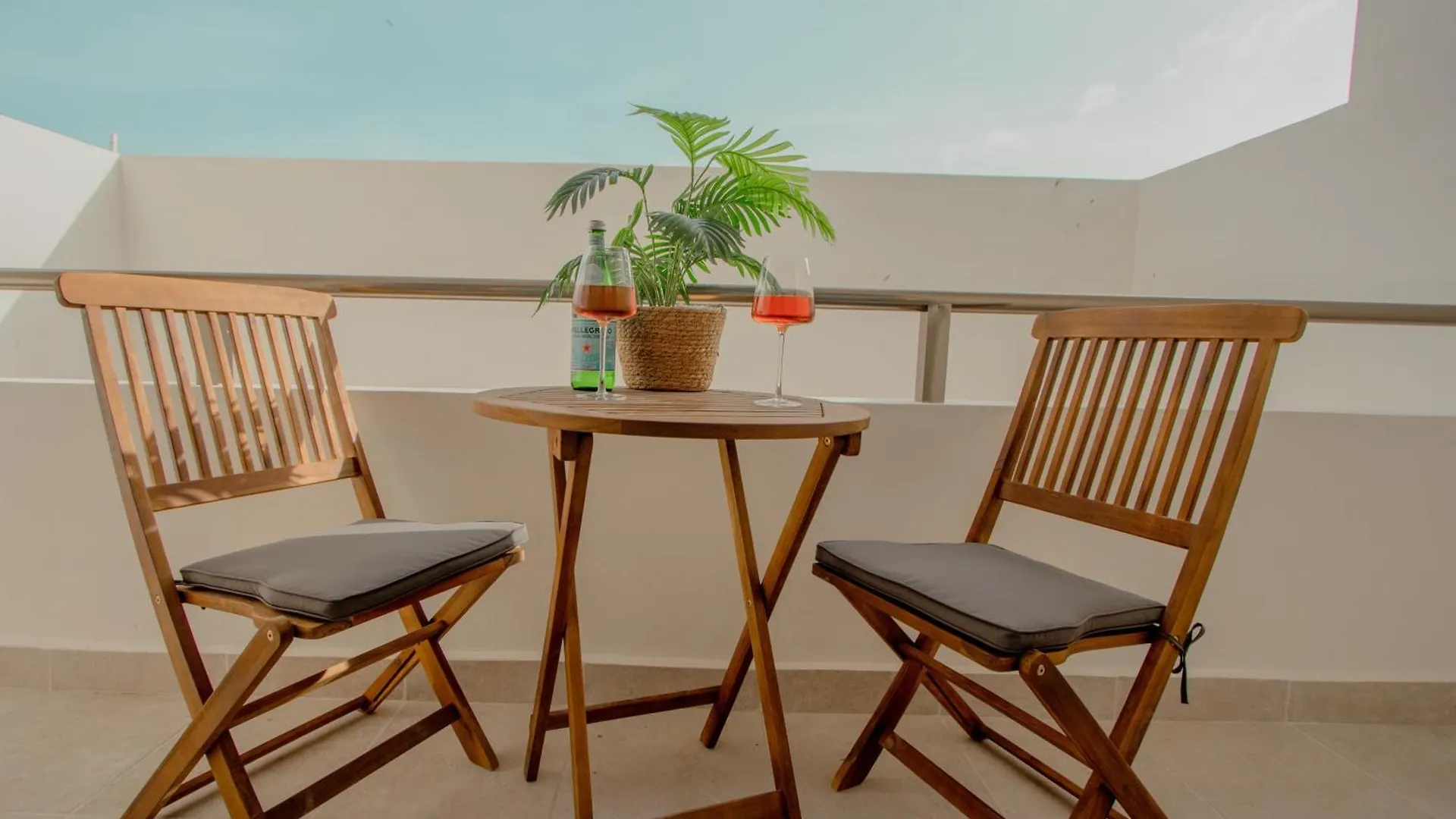 Appartement Condos With Ocean View Pool In Av 10 & 60 Street Playa del Carmen