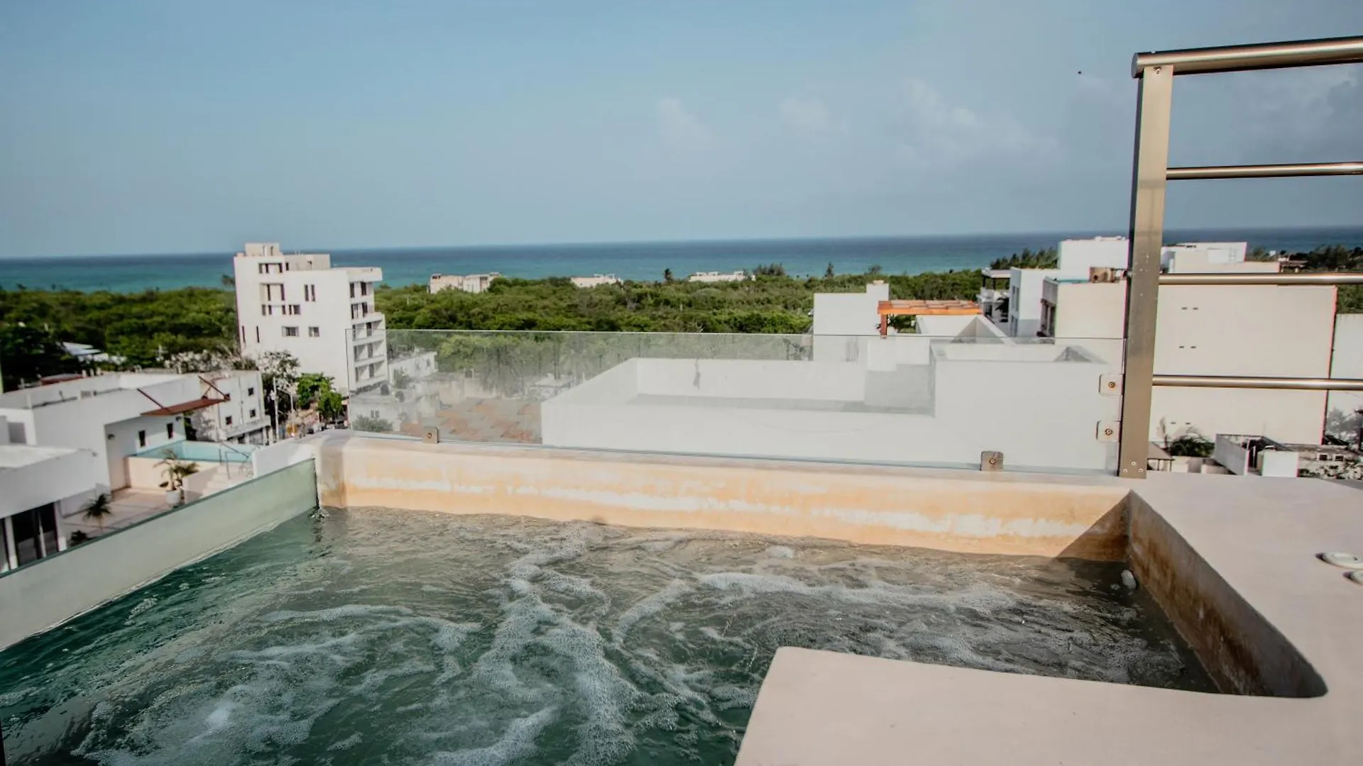 Condos With Ocean View Pool In Av 10 & 60 Street Playa del Carmen Mexique